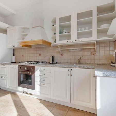 Exclusive Apartment In Centre Братислава Екстер'єр фото