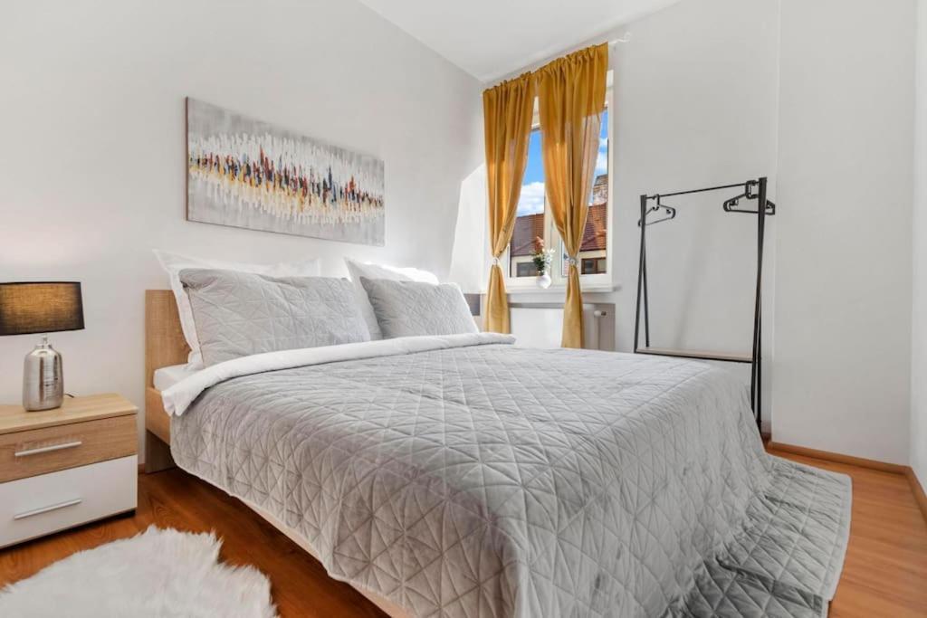 Exclusive Apartment In Centre Братислава Екстер'єр фото