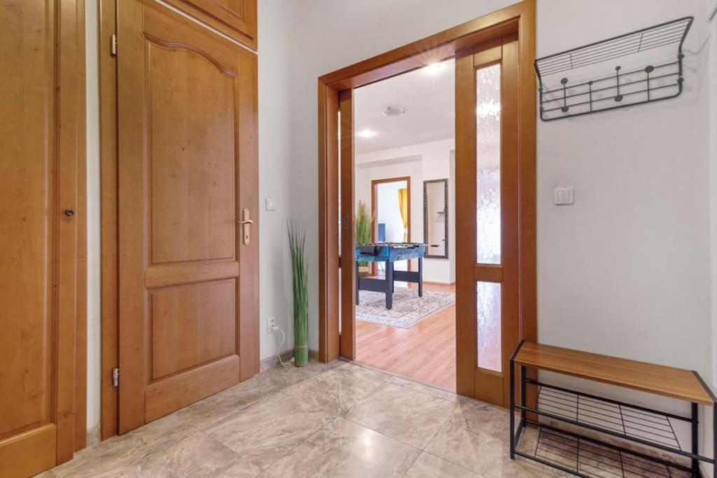 Exclusive Apartment In Centre Братислава Екстер'єр фото